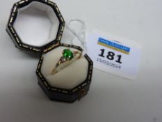 Green garnet ring hallmarked 9ct