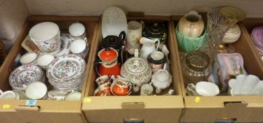Wedgwood Richelieu four place coffee service, Sylvac rushes vase and further ceramics in three boxes