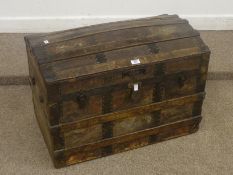 Late 19th Century dome top travelling trunk, W78cm