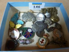 Norwegian sterling silver, hallmarked silver brooches etc in one box