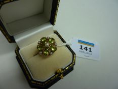 Peridot and pearl ring hallmarked 9ct