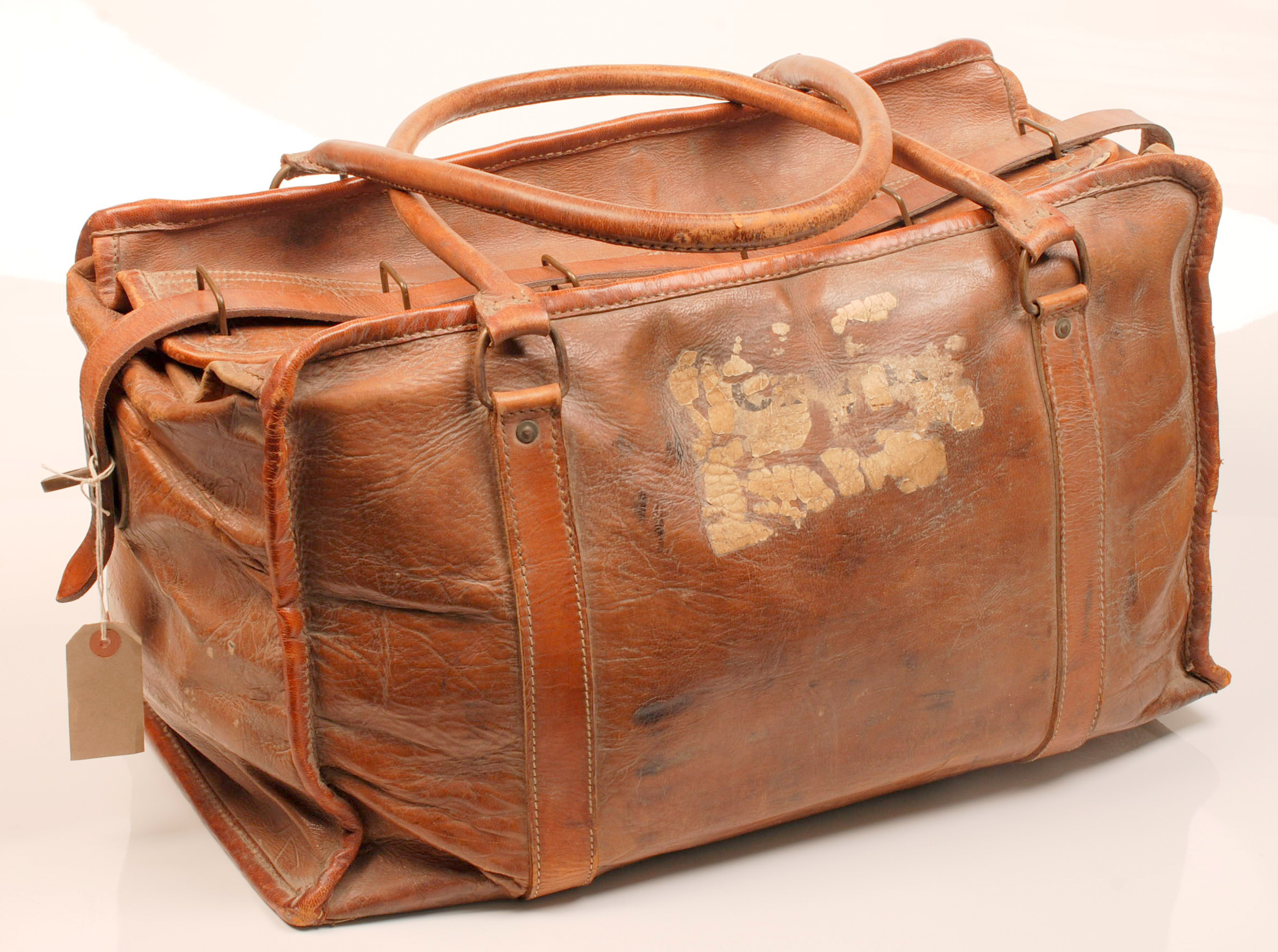 A leather holdall.