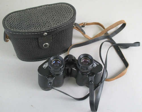 Carl Zeiss Jena binoculars, multi coated Jenoptein 8 x 30 W with neck strap, in embossed black