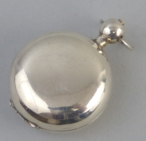 A sovereign case, of plain circular hinged form with suspension loop, 5cm high, stamped 925, 0.