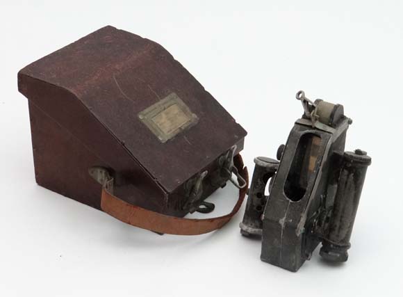 WWII : An RAF Navigator's A M ( Air Ministry ) Mark IX Bubble Sextant , serial number 8364 / 40 . In