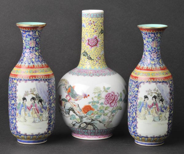 *  A fine pair of Chinese porcelain vases, Republic period, decorated in the famille rose palette
