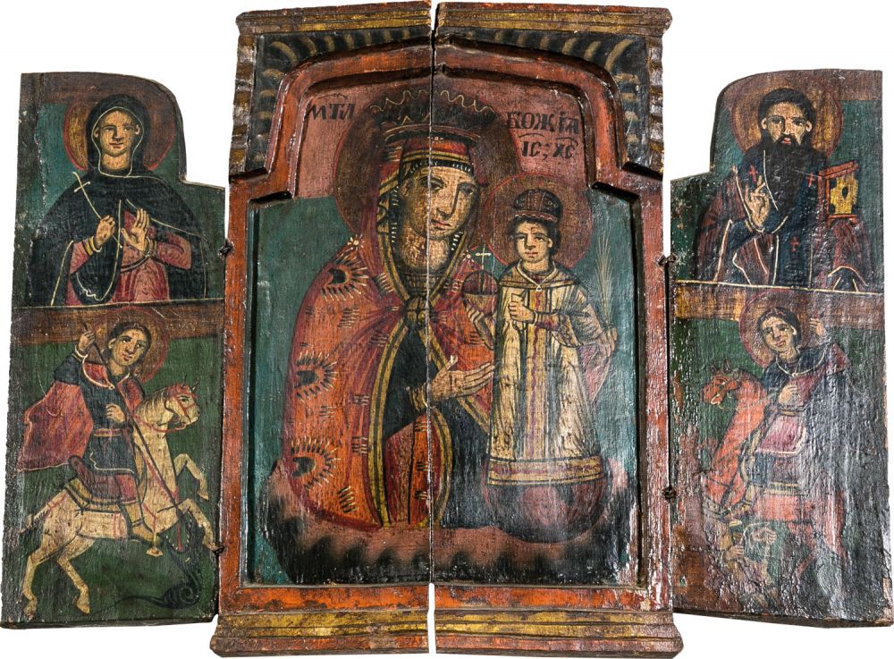 Triptych. Bulgaria, 19 th century. Tempera on wood panel with gesso. In the center the Mother of God