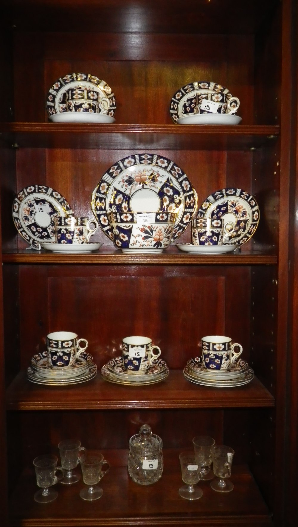 An Edwardian teaset, decorated in the Imari style, and other items