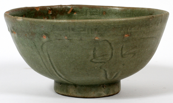 CHINESE CELADON BOWL, 19TH C., H 3" DIA 6 1/2": Impressed leaf and floral design surround the