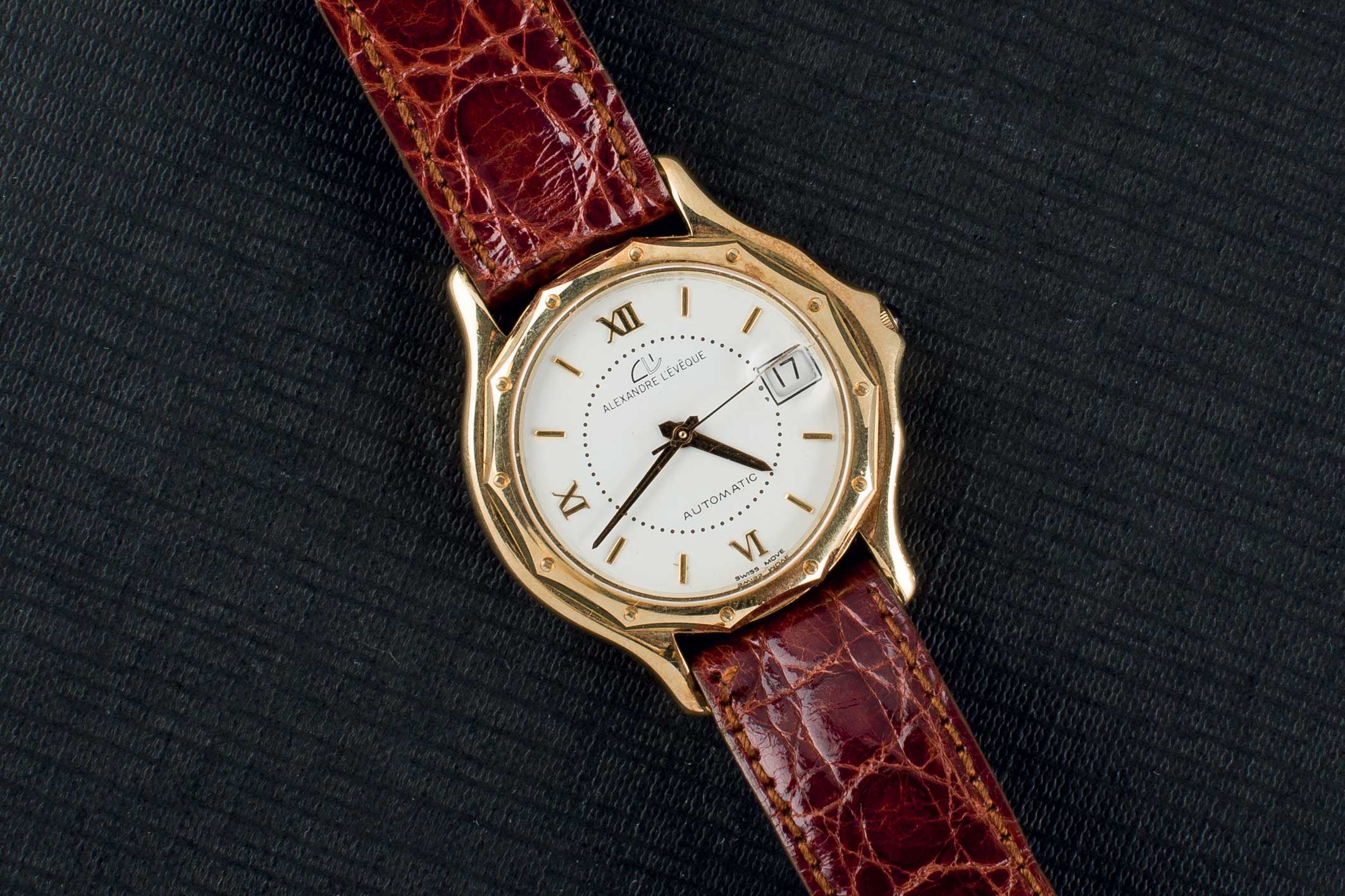 An Alexandre Leveque gold wrist watch. Reloj de pulsera para caballero marca ALEXANDRE LEVEQUE,