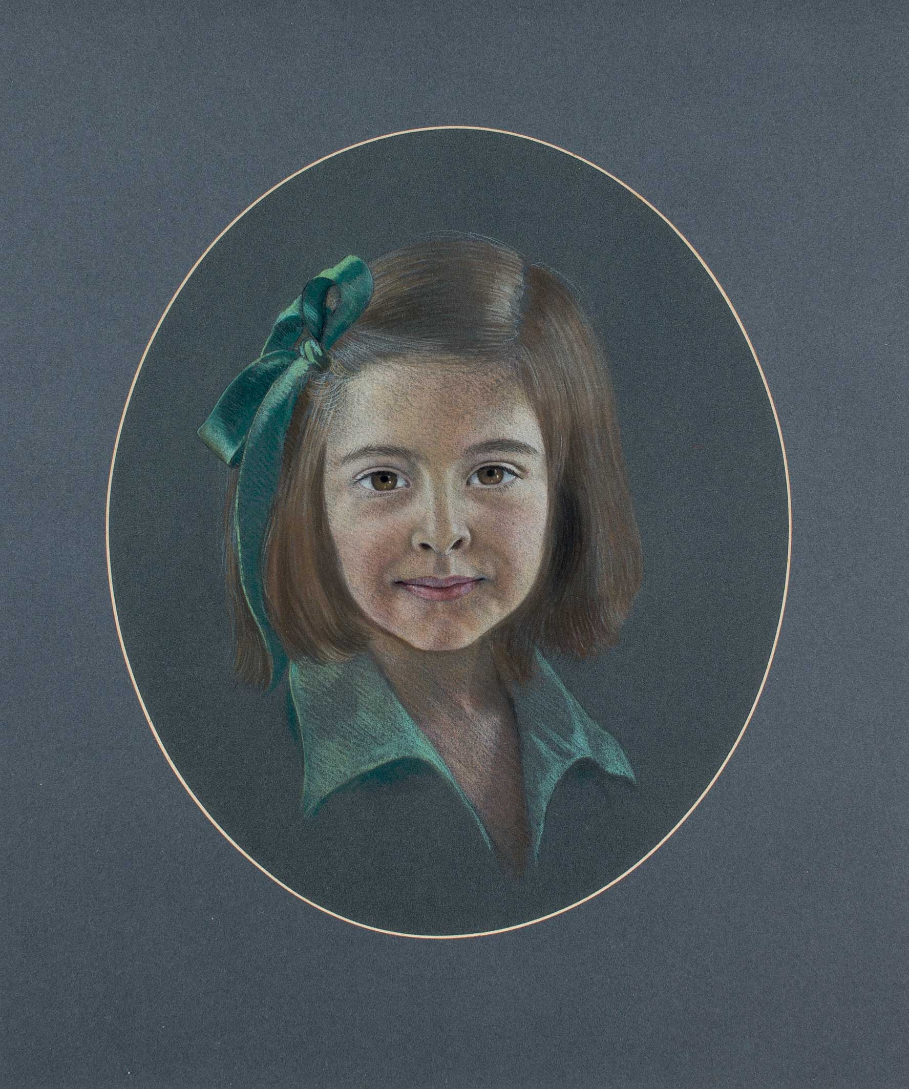 PENÉLOPE FLEMING "Retrato de niña". Pastel. 32 x 27.Starting Price: €150