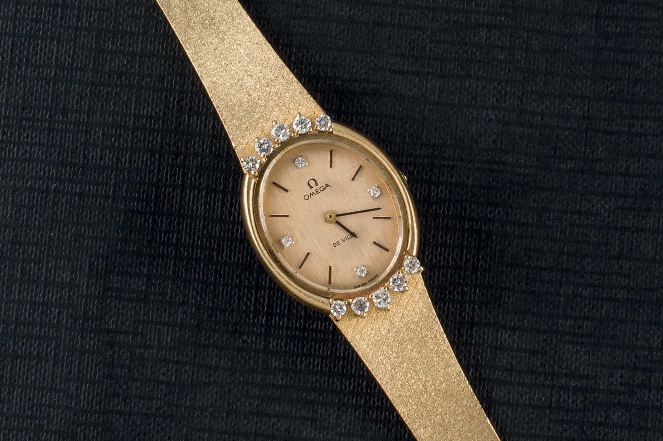 An Omega gold wrist watch. Reloj de pulsera para señora marca OMEGA, realizado en oro amarillo de 18