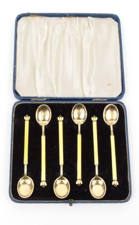 Boxed set of Norwegian silver yellow enamel teaspoons with floral finials : FOR CONDITION REPORTS