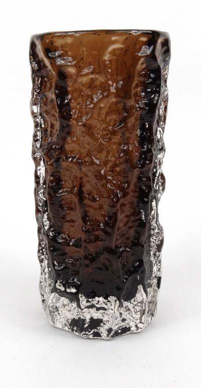 Whitefriars cinnamon bark glass vase, 19cm high : FOR CONDITION REPORTS AND LIVE BIDDING VISIT WWW.