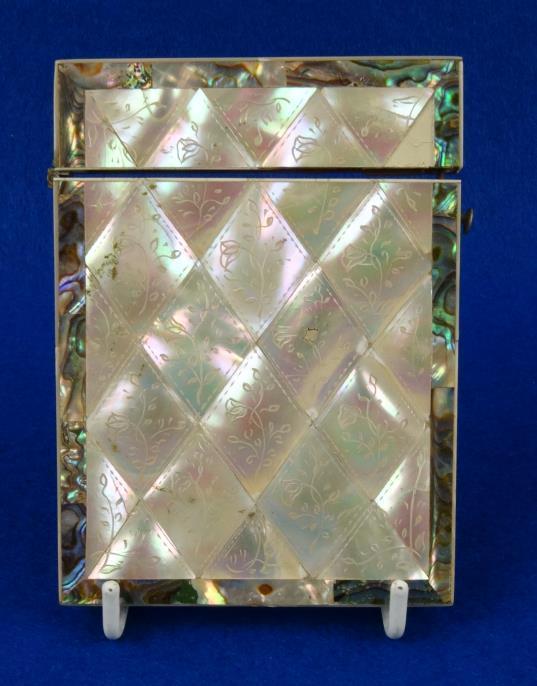 Victorian mother of pearl and abalone veneered card case with engraved foliate decoration, 10cm x