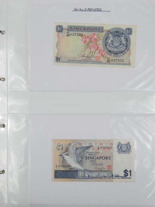 Album of world bank notes including Singapore, Slovenia, Slovakia, Solomon Islands, South Africa,