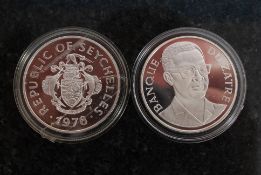 Two silver proof coins to include Seychelles 1978 and Zaires 1975. With certificates.