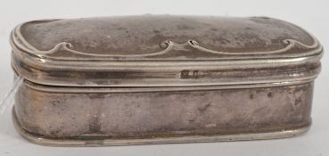 A hallmarked silver trinket box by D&F of Birmingham, date letter G. 47g