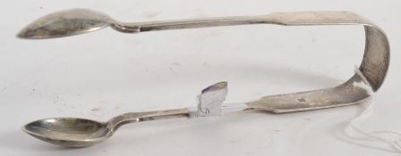 A pair of Victorian JW&C, hallmarked silver sugar tongs, dating to 1875 51g