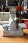 A mid 20th century set of chrome  Vandome and Hart Ltd London scales. Measures 46cms high x 36cms