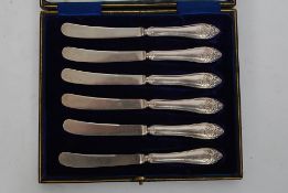 JD & WD hallmarked sterling silver handled fruit knife set in case. weighing 5 ounces