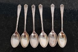 A set of 6 hallmarked Walker & Hall silver spoons, approx 54g being hallmarked for Sheffield 1944.