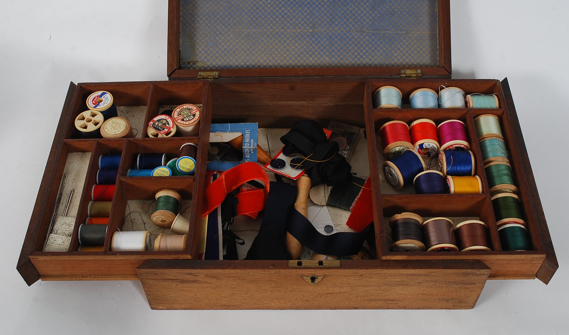 An Edwardian mahogany metamorphic cased sewing box. With contents to the interior having slide out - Image 4 of 4