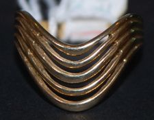 9ct gold  5 row wishbone dress ring Size M.5. Weight 2.5g.
