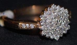 9ct gold ladies diamond cluster ring Size Weight