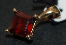 9ct gold square garnet pendant