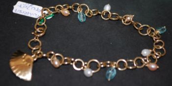 9ct gold pearl and agate bracelet with fan charm