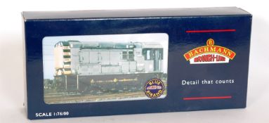 TRAINS: An original Bachmann 13365 Diesel Shunter, Green. Boxed, in unused condition