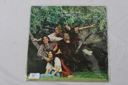 RECORDS: The Incredible String Band - Changing Horses 74057. VG VG