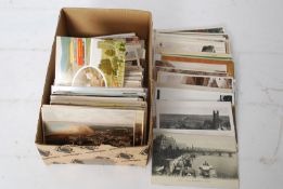 A quantity of early 20th century and later postcards, mainly seaside views to include Seaton, River