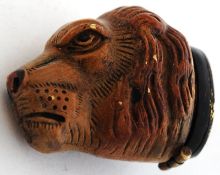 A 20th century match vesta in the form of a lion, with hinged neck.