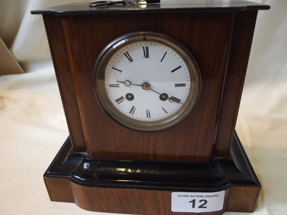 Sale Item:    MANTLE CLOCK   Vat Status:   No Vat   Buyers Premium:  This lot is subject to a