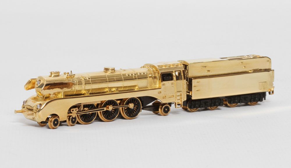 MÄRKLIN goldene Dampflokomotive mit Tender, Spur Z, 1997, Gehäuse aus massivem 18 karätigem Gold. BR
