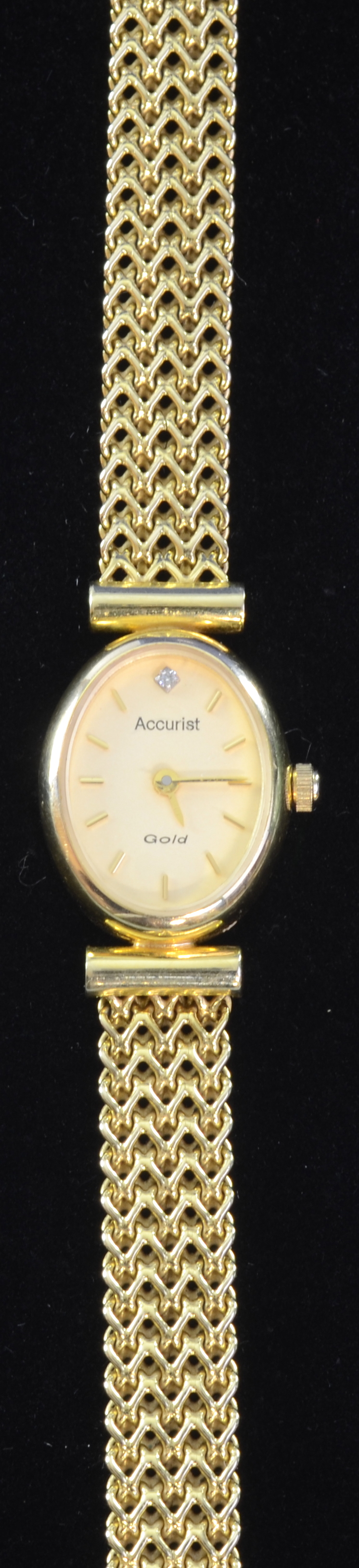 Accurist gold watch in presentation case unused