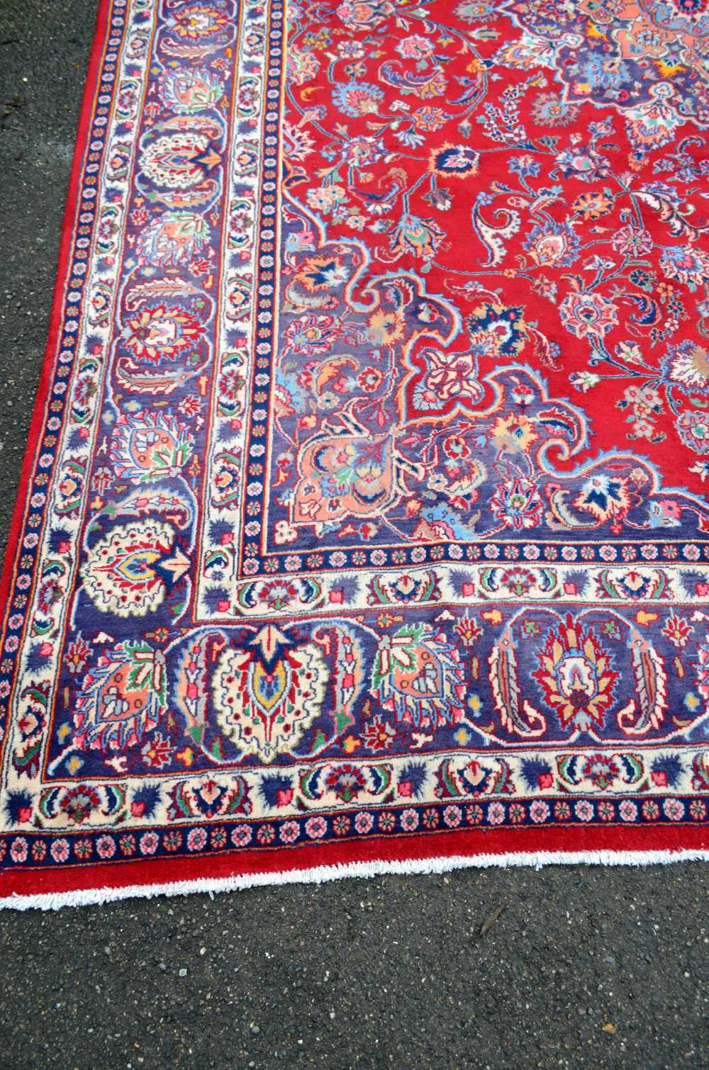Hand woven persian Tabriz carpet, 100% wool, with multi-coloured design - Image 2 of 7