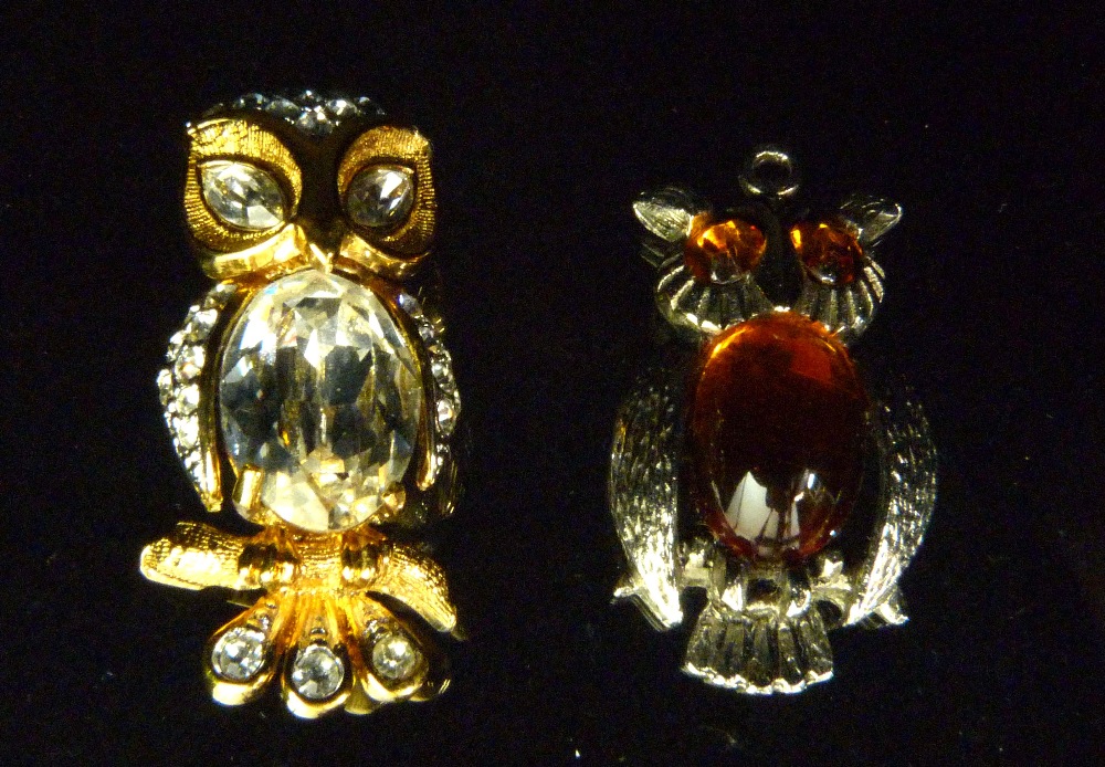 Two fashion jewellery brooches in the form of owls set with crystals