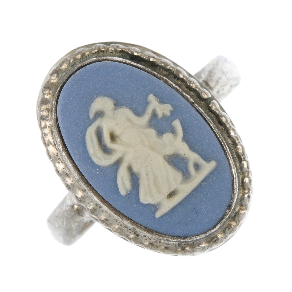 A selection of mainly cameo costume jewellery, to include mostly brooches with Wedgwood, shell,