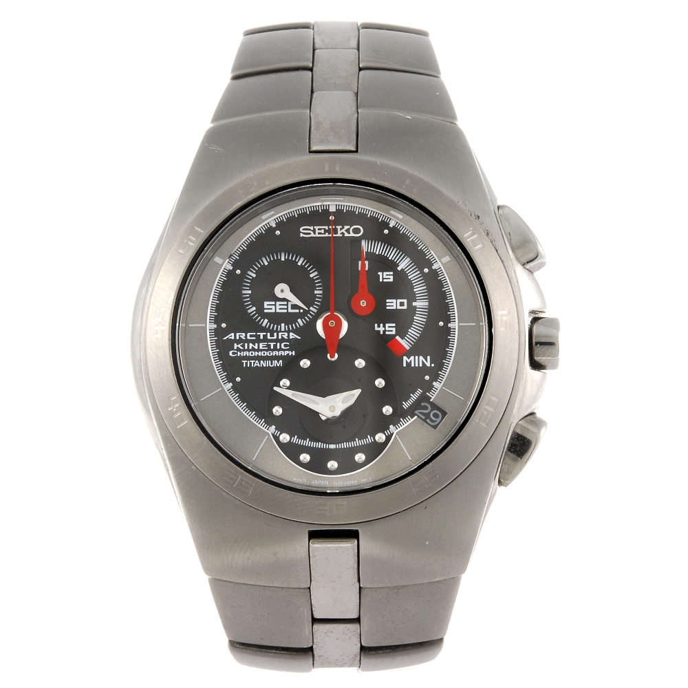 SEIKO - a gentleman`s Arctura chronograph bracelet watch. Reference 7L22-0AB0, serial 3D4555.