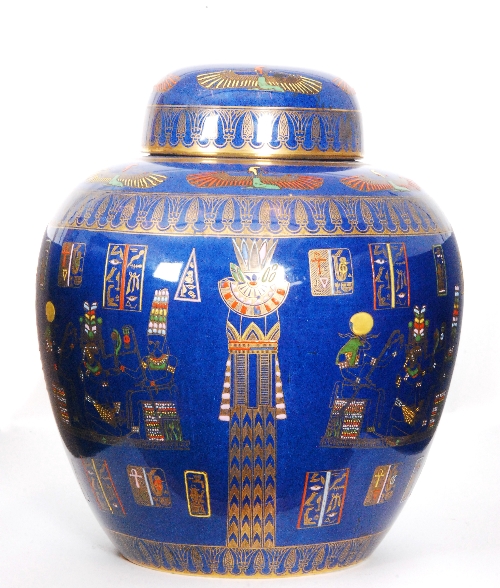 Wiltshaw and Robinson Carlton Ware - Tutankhamun - A 1920s large ginger jar and cover decorated