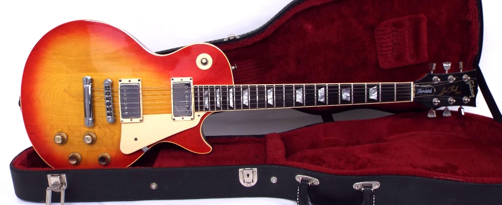 Gibson Les Paul standard electric guitar, made in USA, circa 1978, ser. no. 72428605, cherryburst