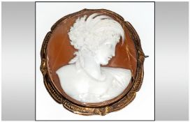 Victorian 9ct Gold Framed Cameo / Brooch. Marked 9ct. A/F Condition. Excellent Frame / Mount.