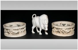 Pair of Chinese Ivory Antiques Canton Napkin Rings of Fine Quality, Carving to the Body Depicting