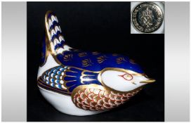 Royal Crown Derby Paperweight ` Small Bird ` Wren Gold Stopper. Date 1990`s. 1st Quality and Mint