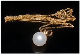 9ct Cultured Pearl Pendant On 9ct Gold Chain