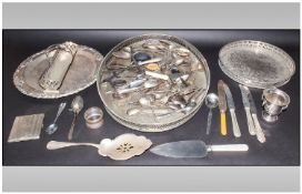 Quantity of Silver Plate including some low grade silver. Comprising trays, flat ware, serving