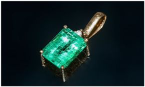Emerald Pendant Drop, Small Round Cut Diamond Above A Green Emerald Stone (8.85x7x5.5mm), Unmarked,